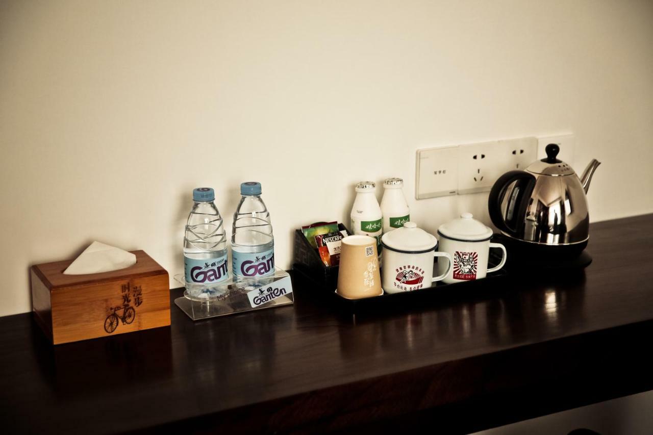 Nostalgia Hotel Near Prince Gong'S Mansion- Beihai Park, Tian'Anmen Square, Nanluoguxiang Hutong, Huguosi Hutong Snack Street, 5 Minutes Walk Away From Ping'Anli Subway Station, Free Ice Cream And Laundry Service,English Communication Well 北京 エクステリア 写真